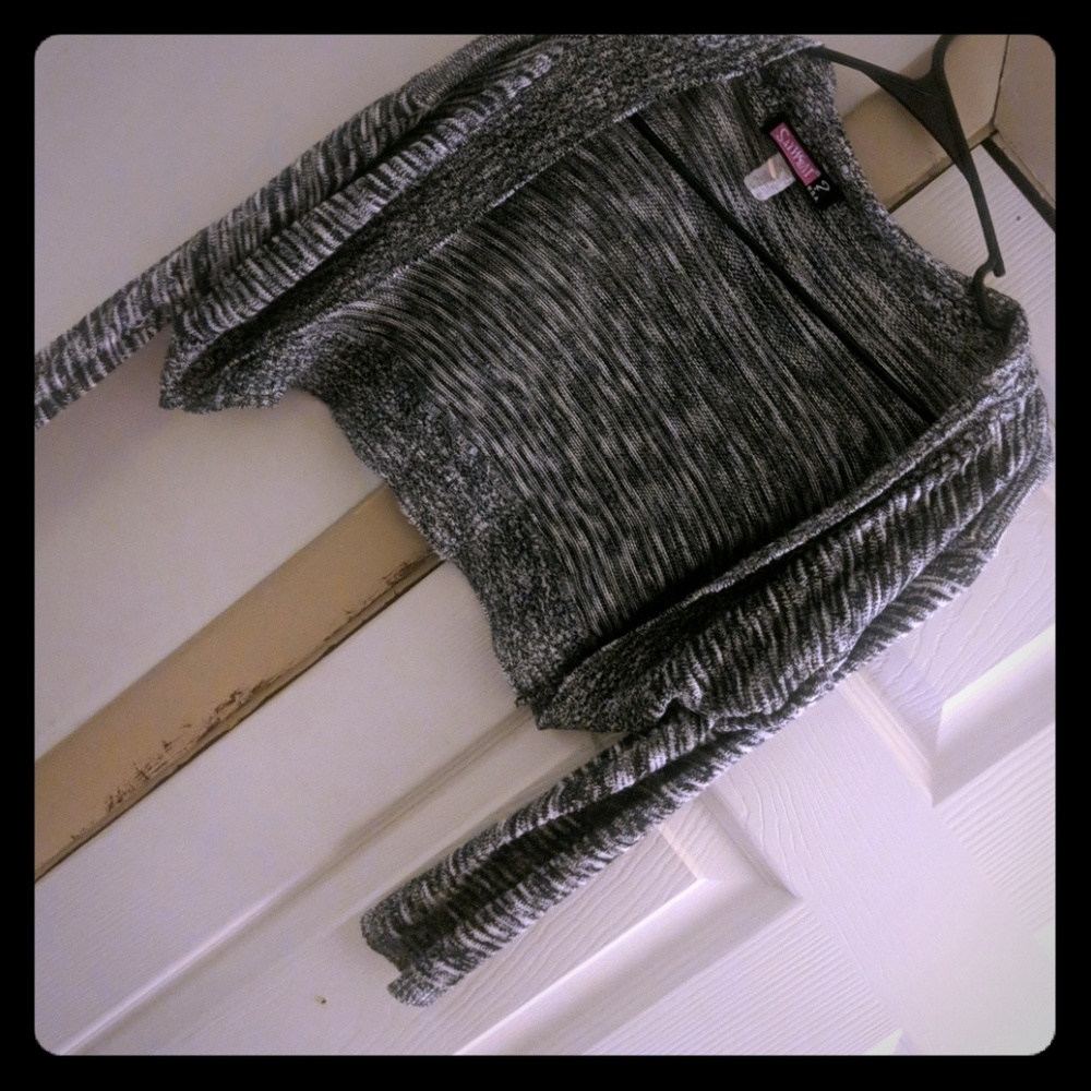 Crop top long sleeve shaw/sweater